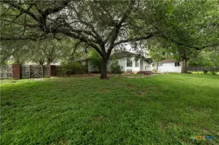 233 Hilltop Dr, Seguin, TX 78155 - Photo 20