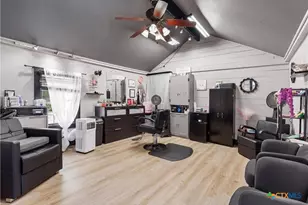 209 S Main St, Salado, TX 76571 - Photo 18