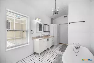 3042 Co Rd 452, Palacios, TX 77465 - Photo 20