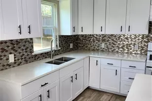 209 W Victory Ave, Temple, TX 76501 - Photo 4