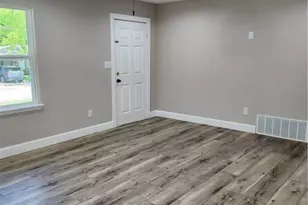 209 W Victory Ave, Temple, TX 76501 - Photo 2