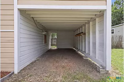 1605 E Mistletoe Avenue, Victoria, TX 77901 - Photo 4