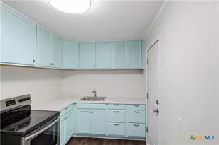 1605 E Mistletoe Ave, Victoria, TX 77901 - Photo 8