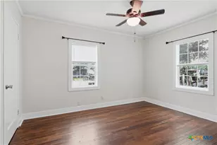 1605 E Mistletoe Ave, Victoria, TX 77901 - Photo 16