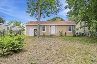 1605 E Mistletoe Ave, Victoria, TX 77901 - Photo 18