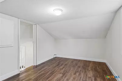1605 E Mistletoe Avenue, Victoria, TX 77901 - Photo 12