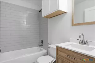 1605 E Mistletoe Ave, Victoria, TX 77901 - Photo 16