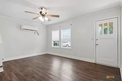 1605 E Mistletoe Avenue, Victoria, TX 77901 - Photo 6