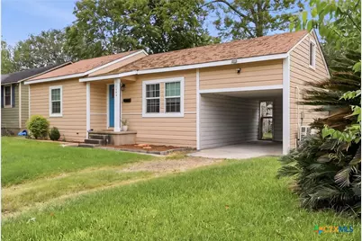 1605 E Mistletoe Avenue, Victoria, TX 77901 - Photo 2