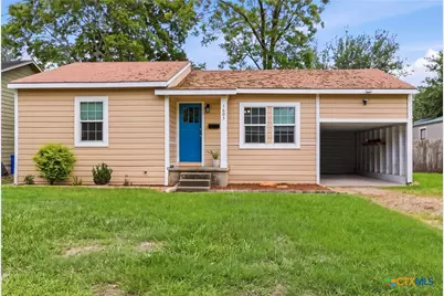 1605 E Mistletoe Avenue, Victoria, TX 77901 - Photo 1