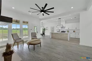 110 Lake Village Rd, Seguin, TX 78155 - Photo 14