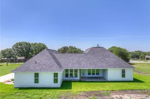 110 Lake Village Rd, Seguin, TX 78155 - Photo 48