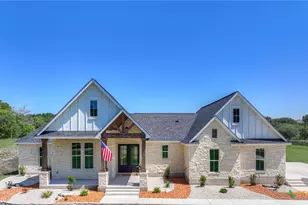 110 Lake Village Rd, Seguin, TX 78155 - Photo 10