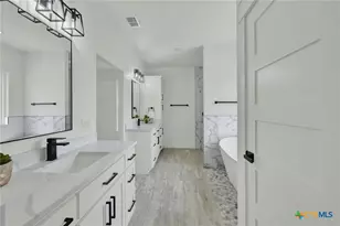 110 Lake Village Rd, Seguin, TX 78155 - Photo 26