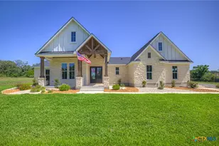 110 Lake Village Rd, Seguin, TX 78155 - Photo 2