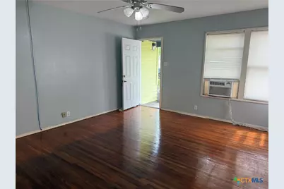 1604 E Mistletoe Avenue, Victoria, TX 77901 - Photo 12