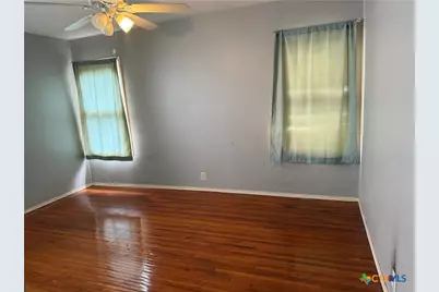1604 E Mistletoe Avenue, Victoria, TX 77901 - Photo 8