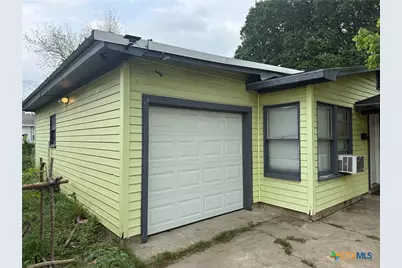 1604 E Mistletoe Avenue, Victoria, TX 77901 - Photo 14