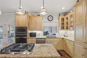 1454 Janets Way, New Braunfels, TX 78130 - Photo 12