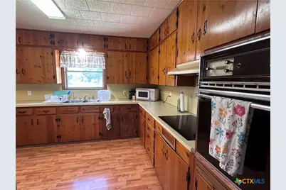 1214 Macarthur, Cuero, TX 77954 - Photo 10