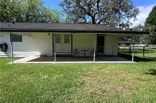 1214 Macarthur, Cuero, TX 77954 - Photo 18