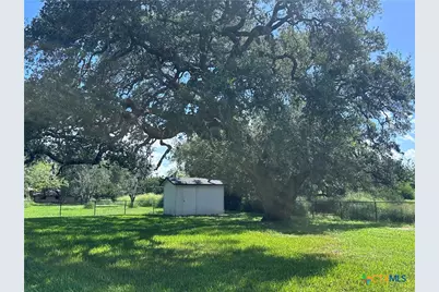 1214 Macarthur, Cuero, TX 77954 - Photo 16