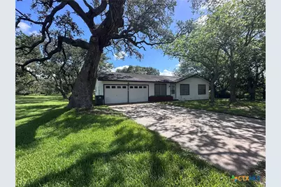 1214 Macarthur, Cuero, TX 77954 - Photo 2