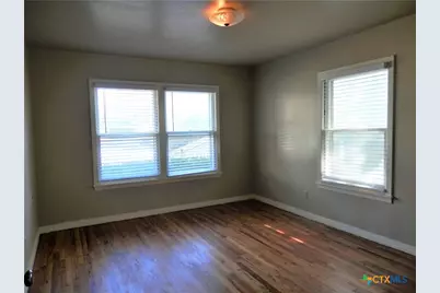 555 N Union Avenue, New Braunfels, TX 78130 - Photo 18