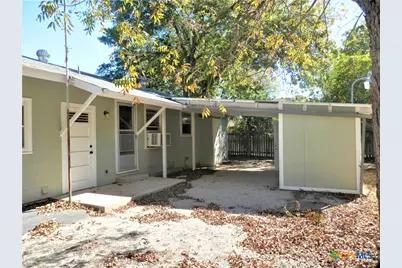 555 N Union Avenue, New Braunfels, TX 78130 - Photo 18