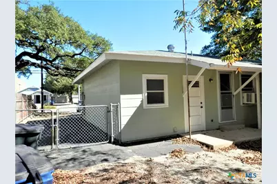 555 N Union Avenue, New Braunfels, TX 78130 - Photo 28