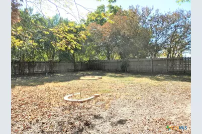 555 N Union Avenue, New Braunfels, TX 78130 - Photo 26