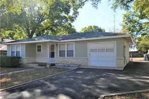 555 N Union Ave, New Braunfels, TX 78130 - Photo 2