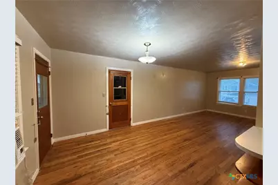 555 N Union Avenue, New Braunfels, TX 78130 - Photo 4