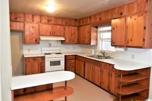 555 N Union Ave, New Braunfels, TX 78130 - Photo 4