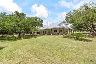25887 Lewis Ranch Rd, New Braunfels, TX 78132 - Photo 38