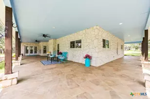 25887 Lewis Ranch Rd, New Braunfels, TX 78132 - Photo 34
