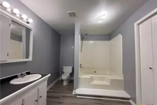 113 Bonham St, Port Lavaca, TX 77979 - Photo 20
