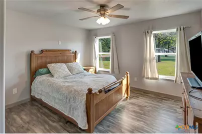 180 Colake Drive, Victoria, TX 77905 - Photo 8