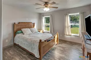 180 Colake Dr, Victoria, TX 77905 - Photo 8