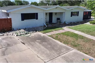 2221 McPherson Drive, Port Lavaca, TX 77979 - Photo 2