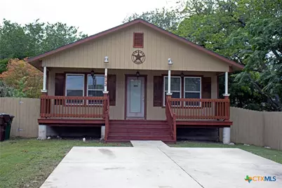 633 S Commerce Street, Lockhart, TX 78644 - Photo 1