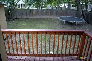 633 S Commerce St, Lockhart, TX 78644 - Photo 6