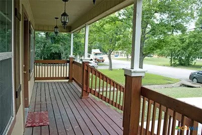 633 S Commerce Street, Lockhart, TX 78644 - Photo 4