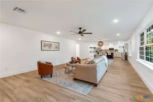 1602 S 13th St, Temple, TX 76504 - Photo 6