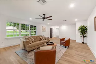1602 S 13th St, Temple, TX 76504 - Photo 2