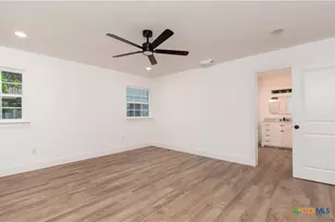 1602 S 13th St, Temple, TX 76504 - Photo 12