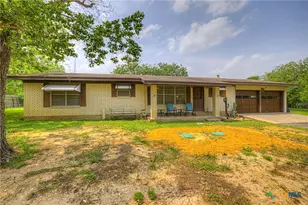 236 Shady Ln, Seguin, TX 78155 - Photo 2
