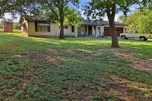 236 Shady Ln, Seguin, TX 78155 - Photo 2