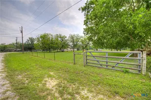 236 Shady Ln, Seguin, TX 78155 - Photo 12