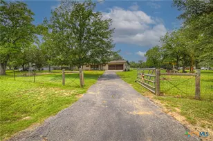 236 Shady Ln, Seguin, TX 78155 - Photo 16